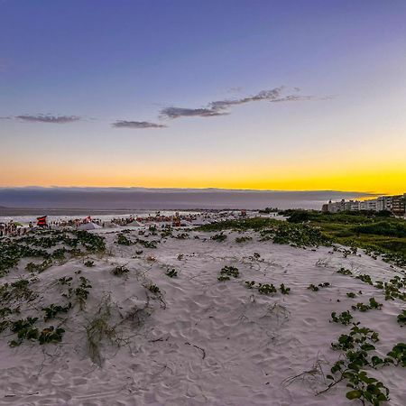 Incrivel Apto A 800M Da Praia Do Forte - กาโบฟรีโอ ภายนอก รูปภาพ